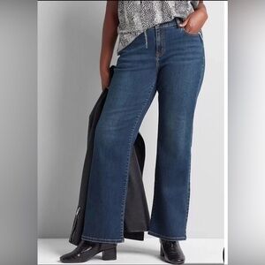 Lane Bryant signature fit mid rise bootcut jeans. Size 16